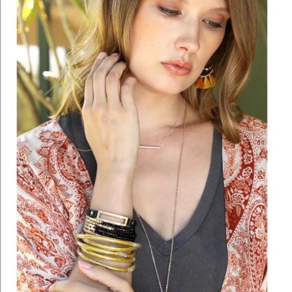 Sassy and Classy Leather and Metal Bracelet. - Picture 3 of 4